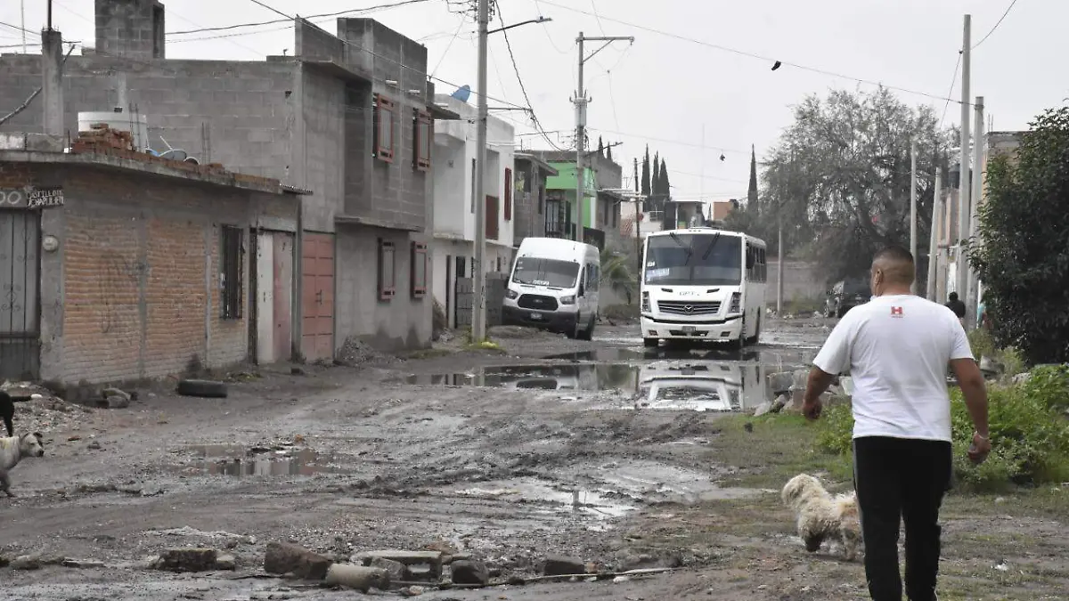 Abandonados y con aguas negras